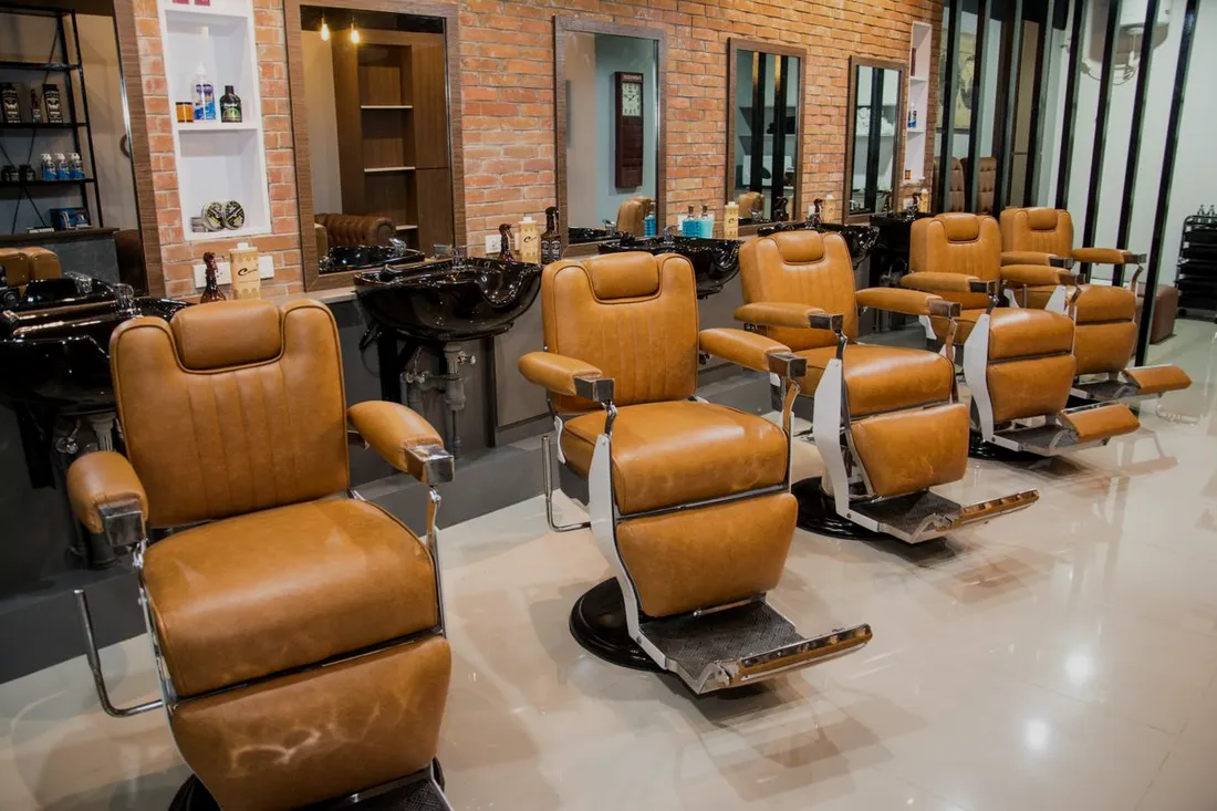 Intérieur du salon Royal Barber Agdal Rabat