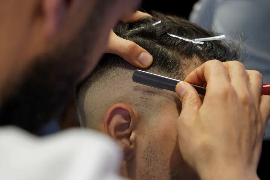 Rasage au rasoir et soin du visage chez Royal Barber Agdal Rabat